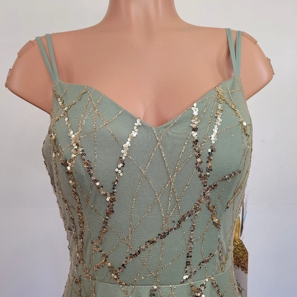 Say Yes Sequin Ball Gown Size 9 Juniors - Picture 10 of 17